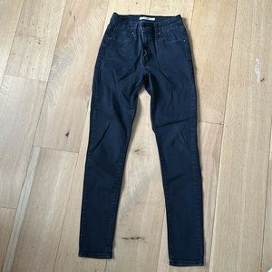 Levi 721 Black Skinny Jeans